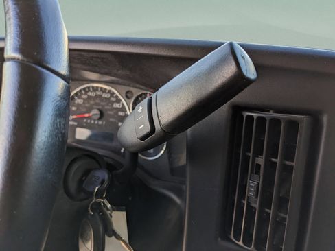 Used 2022 GMC Savana 3500 w/ Power Convenience Package image 19