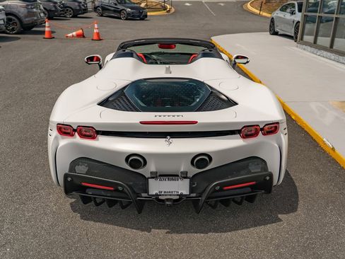 Used 2024 Ferrari SF90 Spider AWD/4WD image 8