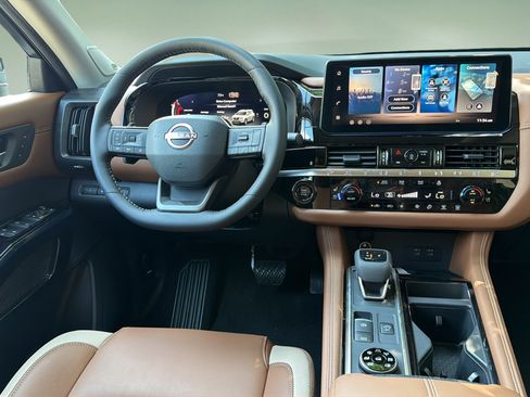 New 2026 Nissan Pathfinder Platinum AWD/4WD image 8