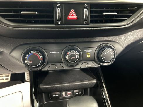 Used 2021 Kia Forte GT-Line image 16