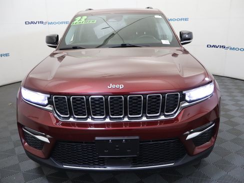 Used 2023 Jeep Grand Cherokee Limited image 14