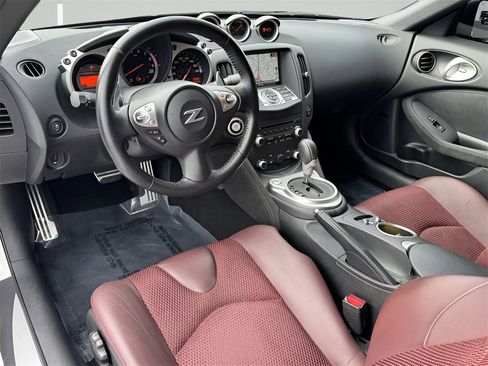 Used 2017 Nissan 370Z Touring Sport image 33