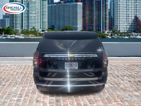 Used 2024 Chevrolet Suburban LT RWD image 6
