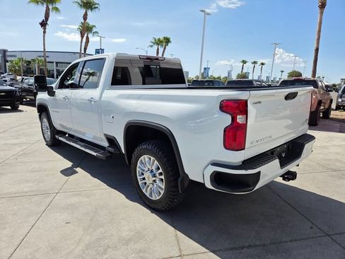 Certified 2021 Chevrolet Silverado 2500 High Country w/ Z71 Off-Road Package AWD/4WD image 4