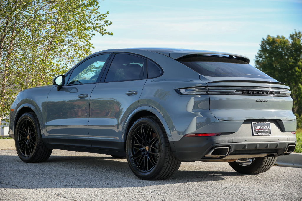 Certified 2026 Porsche Cayenne Coupe AWD/4WD image 3