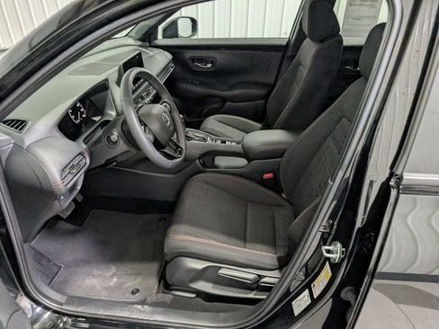 Used 2025 Honda HR-V Sport image 13