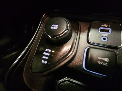 Used 2019 Jeep Compass Altitude image 36