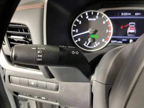 Used 2025 Nissan Rogue SV AWD/4WD image 22