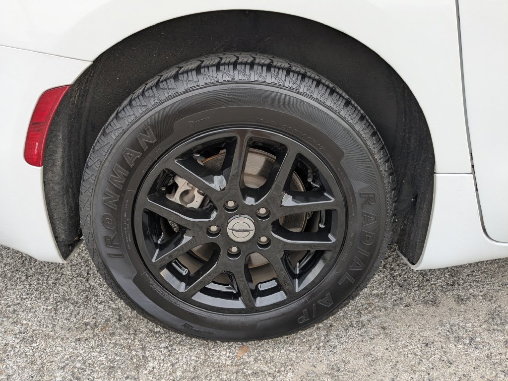 Used 2024 Chrysler Pacifica Touring-L FWD image 18