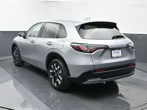 Used 2026 Honda HR-V EX-L image 3