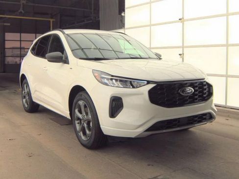 Used 2024 Ford Escape ST-Line w/ Tech Pack #1 image 4