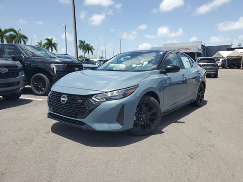 New 2025 Nissan Sentra SR w/ Midnight Edition image 26