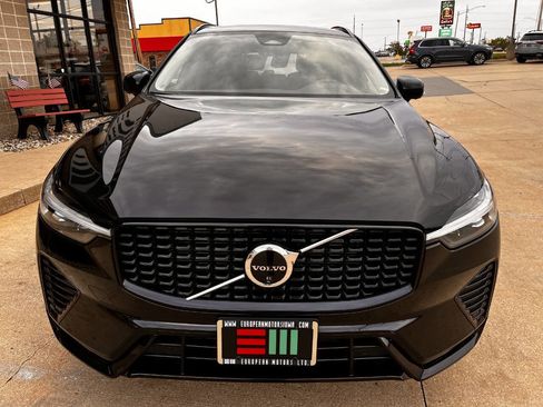 Used 2025 Volvo XC60 B5 Plus image 7