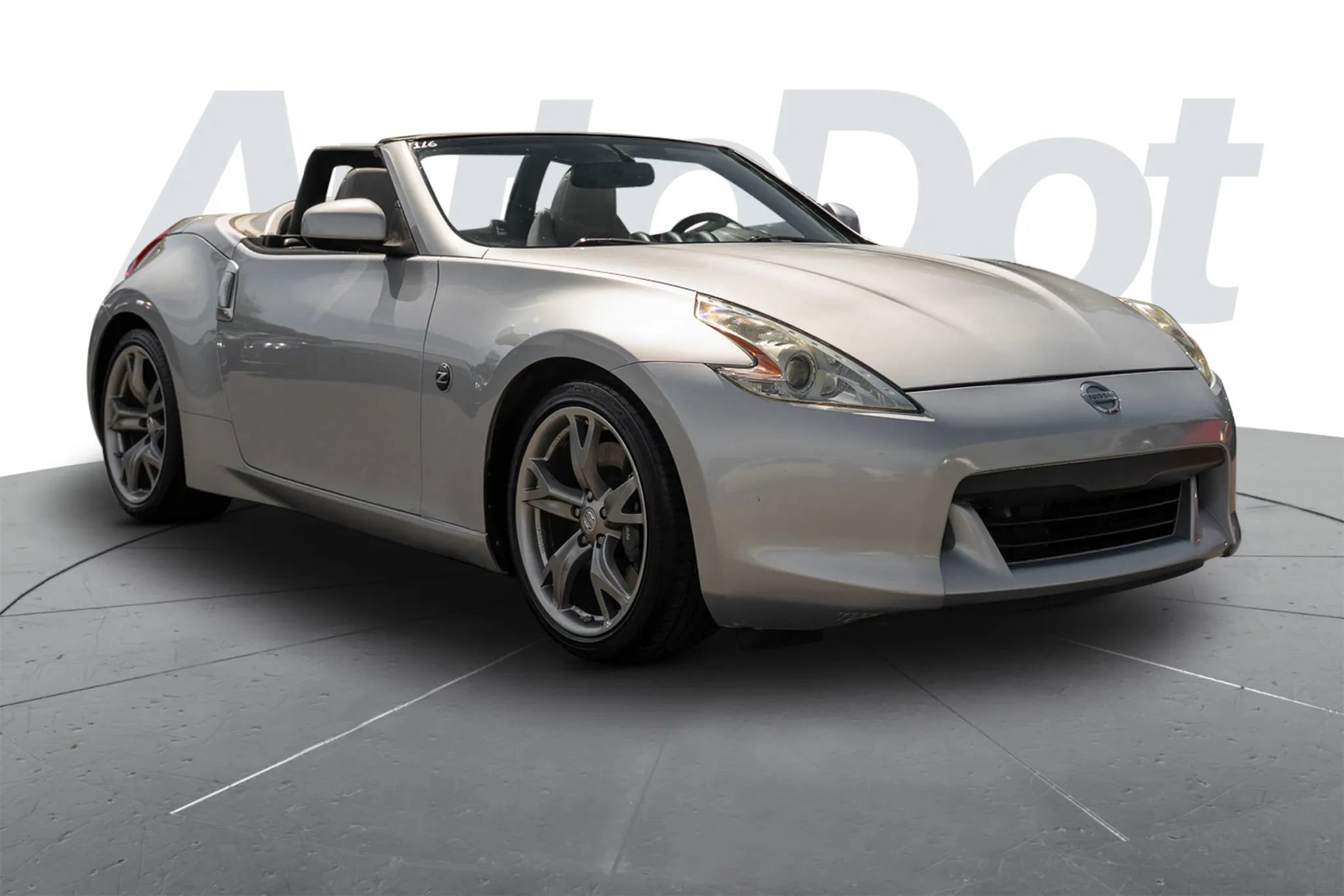 Used 2010 Nissan 370Z Touring w/ Sport Pkg RWD image 4