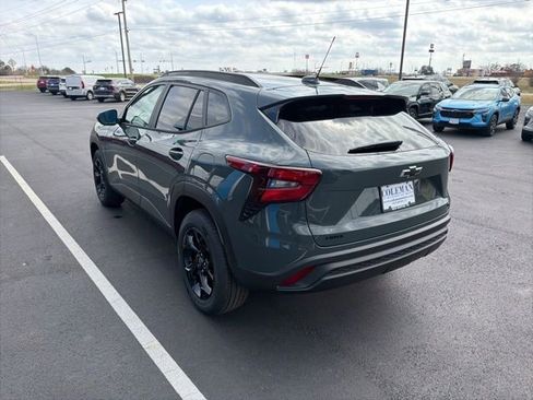 New 2026 Chevrolet Trax LT w/ Midnight Edition FWD image 22