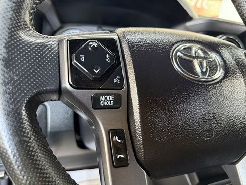 Used 2021 Toyota Tacoma TRD Off-Road image 27