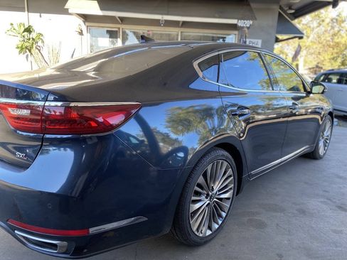 Used 2017 Kia Cadenza Limited FWD image 35