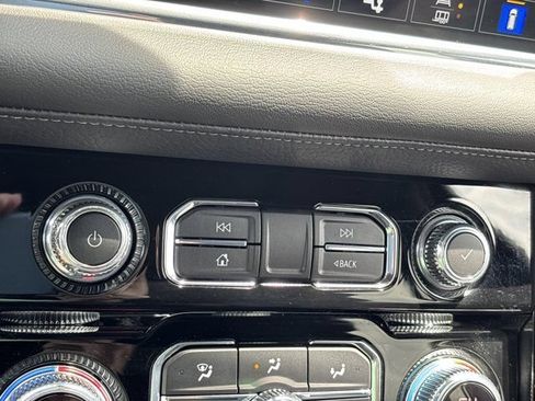 Used 2022 GMC Yukon Denali AWD/4WD image 42
