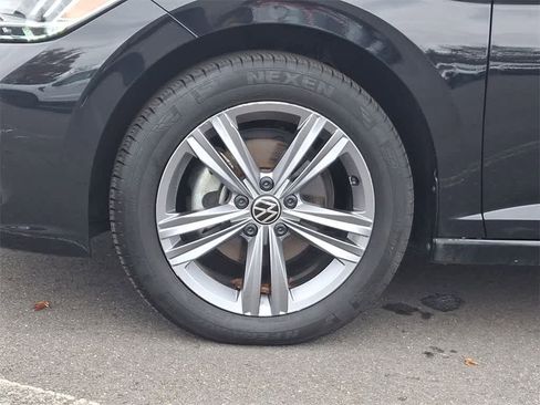 Used 2023 Volkswagen Jetta SE image 29