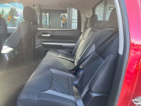 Used 2017 Toyota Tundra SR5 w/ SR5 Upgrade Package AWD/4WD image 16