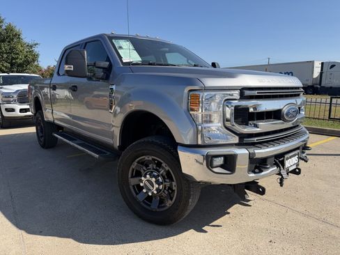 Used 2020 Ford F350 XLT w/ XLT Value Package AWD/4WD image 5