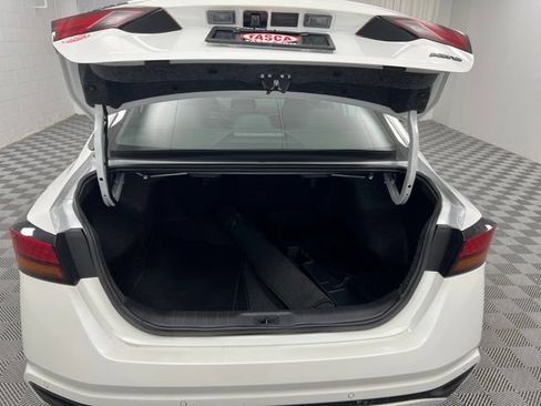 Used 2024 Nissan Altima 2.5 SV AWD/4WD image 8