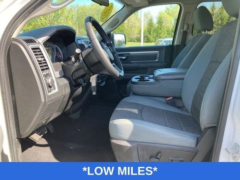 Used 2017 RAM 1500 Classic SLT AWD/4WD image 10