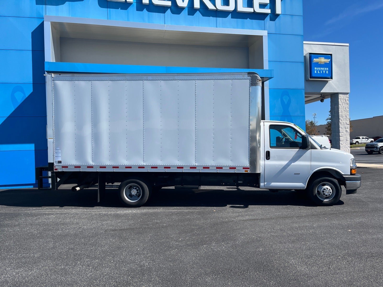 New 2024 Chevrolet Express 3500 w/ Power Convenience Package RWD image 5