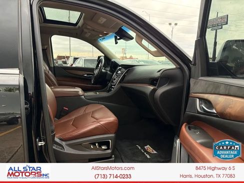 Used 2015 Cadillac Escalade Luxury AWD/4WD image 14