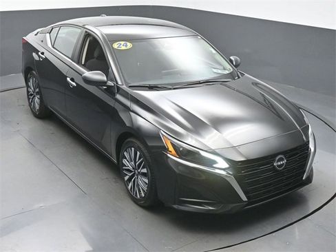 Used 2024 Nissan Altima 2.5 SV image 39