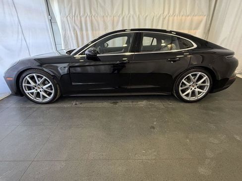 Certified 2025 Porsche Panamera 4 image 2