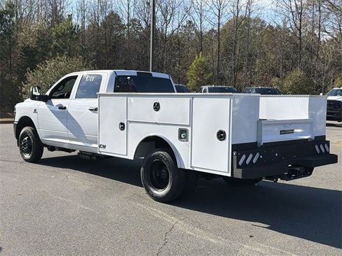 New 2026 RAM 3500 Tradesman image 10