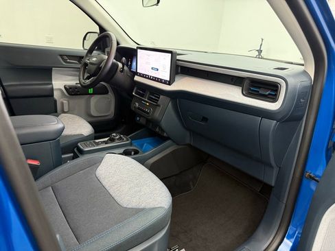 New 2025 Ford Maverick XLT w/ XLT Luxury Package image 25