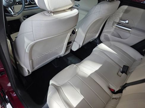 New 2026 Mercedes-Benz GLA 250 image 10