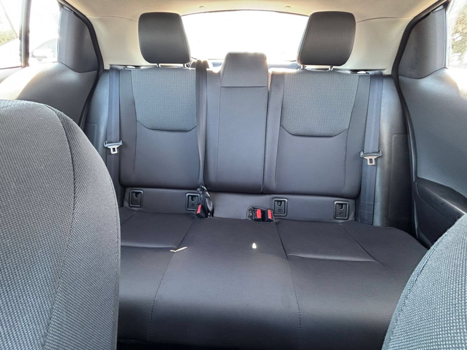 Used 2025 Toyota Prius LE FWD image 36