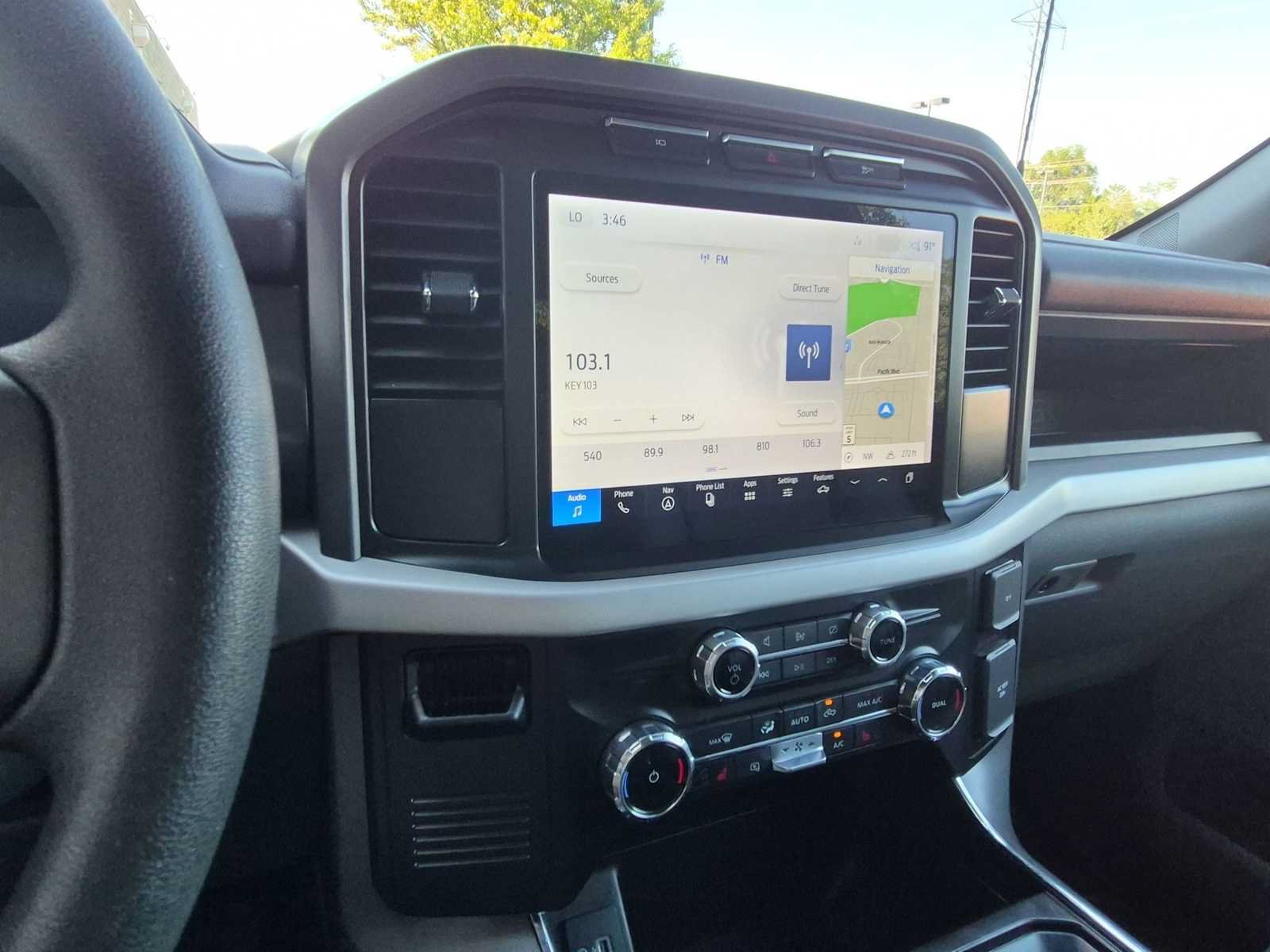 Used 2023 Ford F150 Lightning 4x4 SuperCrew image 28