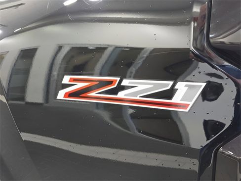 Used 2024 Chevrolet Colorado Z71 w/ Z71 Convenience Package 2 image 19