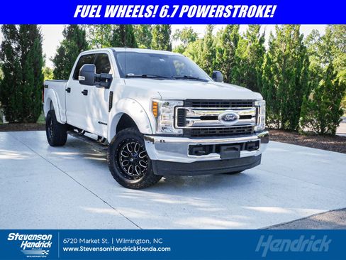 Used 2019 Ford F250 XLT AWD/4WD image 1