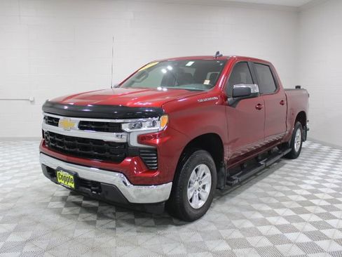Used 2022 Chevrolet Silverado 1500 LT w/ Convenience Package II image 7