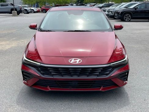 Used 2025 Hyundai Elantra SEL FWD image 2