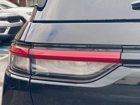 New 2025 Jeep Grand Cherokee Altitude image 14