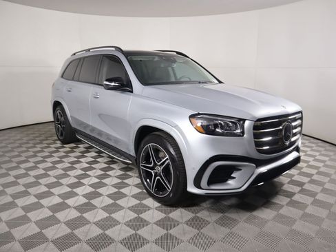 New 2026 Mercedes-Benz GLS 450 4MATIC image 3