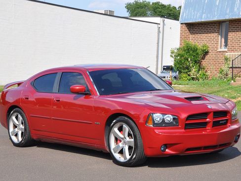 Used 2006 Dodge Charger SRT8 w/ SRT Option Group III RWD image 4