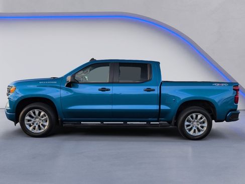 Used 2022 Chevrolet Silverado 1500 Custom image 5