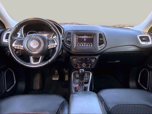 Used 2019 Jeep Compass Latitude w/ Cold Weather Group AWD/4WD image 15