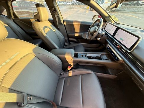Used 2023 Hyundai Ioniq 6 SEL image 13
