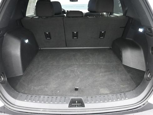 Used 2025 Chevrolet Equinox LT AWD/4WD image 11
