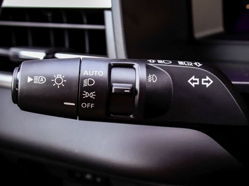 New 2025 Mitsubishi Outlander SE image 26