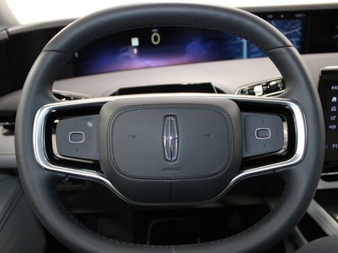 New 2026 Lincoln Nautilus Premier image 31