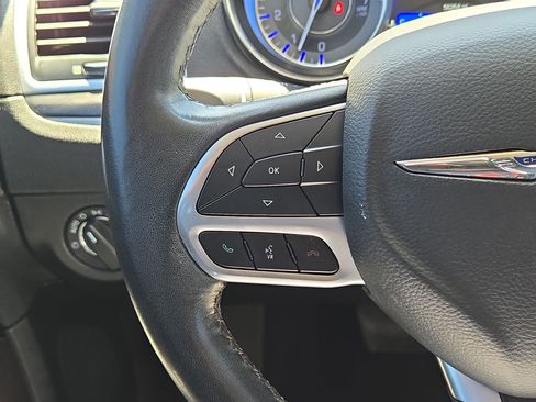 Used 2019 Chrysler 300 Touring w/ Sport Appearance Package RWD image 21
